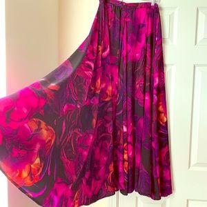 Floral full-length skirt 🌺🌸